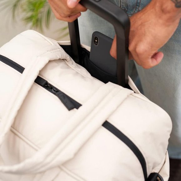 Jqwsve Travel Duffel Women Puffer Gym Tote  Weekender Bag with Shoe Compartment - Picture 3 of 6